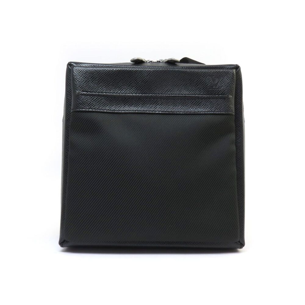 LOUIS VUITTON Taiga Sayan M30902 Shoulder Bag